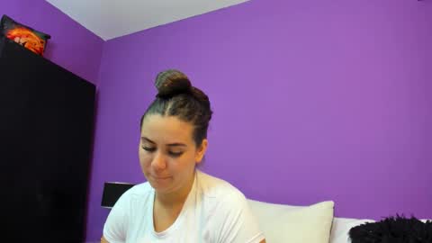 jenner_madison online show from February 21, 11:22 am