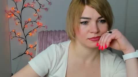 Jennifer online show from February 22, 6:58 am