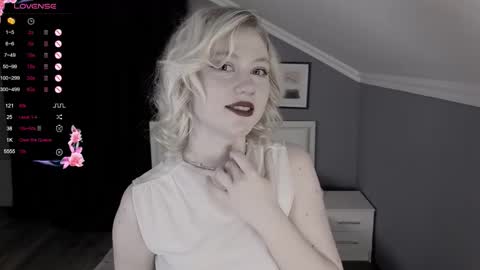 jennifer_mathis online show from October 17, 3:37 pm