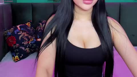 Jennifer online show from December 18, 1:43 am