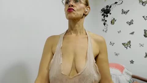 jenniferloveyou online show from July 27, 10:40 pm