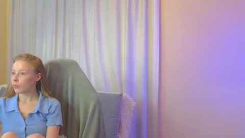 Snapshot of jenny_angelok chatting on September 17, 10:35 am Next broadcast on December 05 subject to change online show from September 17, 10:35 am