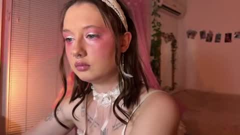 Jennifer Jenny Darling   online show from June 14, 7:36 pm