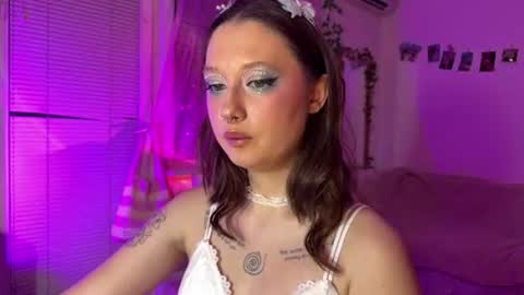 Jennifer Jenny Darling   online show from June 20, 7:06 pm