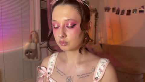 Jennifer Jenny Darling   online show from July 7, 7:05 pm