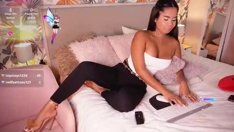 Snapshot of jenny_roberts96 chatting on September 13, 10:07 pm Jenny Roberts online show from September 13, 10:07 pm