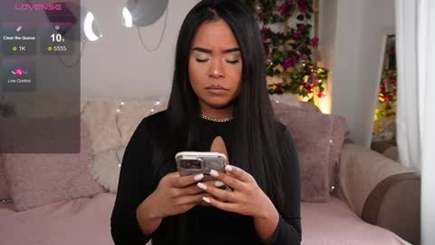 Snapshot of jenny_roberts96 chatting on January 17, 1:03 pm Jenny Roberts online show from January 17, 1:03 pm