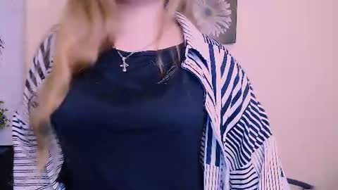 jenny_smille_ online show from July 26, 8:33 am