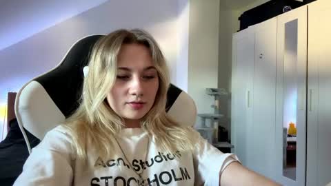 Sonya online show from July 28, 4:39 pm