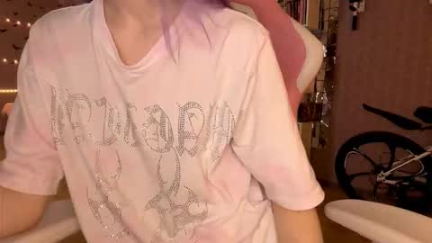 jerrienyhan online show from February 11, 4:19 pm