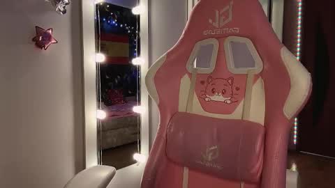 jerrienyhan online show from January 10, 3:06 pm