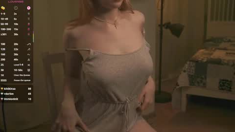 Molly online show from September 21, 4:05 pm