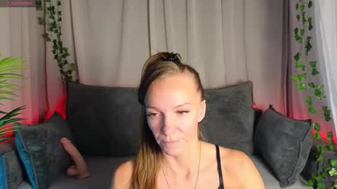 jesica_moon_peachy online show from September 21, 1:59 am