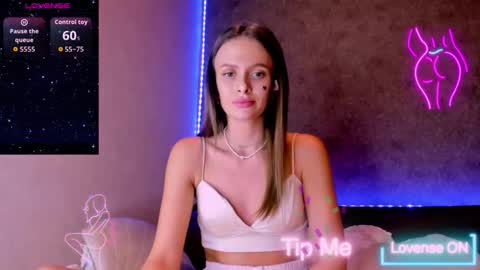 Snapshot of jess_kahawaty chatting on September 17, 9:35 pm Jess online show from September 17, 9:35 pm