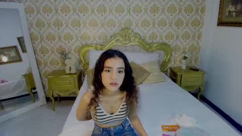 jessb_ online show from November 4, 7:30 pm