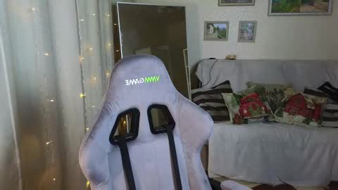 Snapshot of jessica_hanson chatting on December 11, 7:03 pm Jessy online show from December 11, 7:03 pm