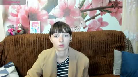 jessicaforris online show from June 19, 7:12 am