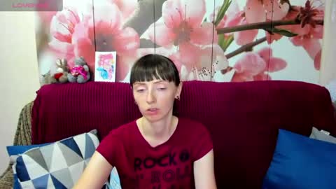 jessicaforris online show from July 2, 7:03 am
