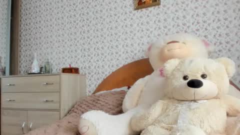 Snapshot of jessicagoold chatting on September 30, 2:01 pm jessicagoold online show from September 30, 2:01 pm