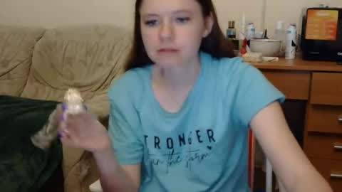 jessicaholland1 online show from June 9, 6:40 pm