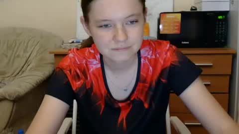 jessicaholland1 online show from July 28, 6:08 pm