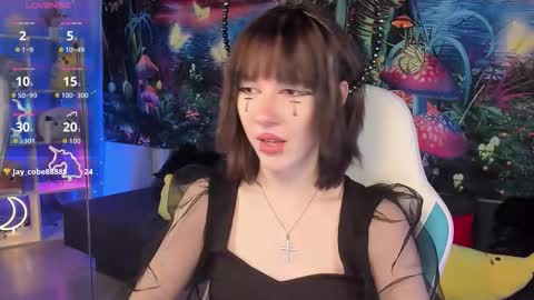 jessiefrost online show from October 31, 4:00 pm