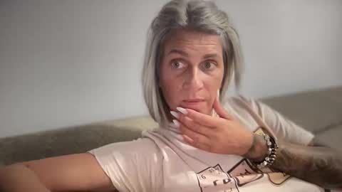 Snapshot of jessye_vega chatting on September 25, 5:11 pm Jessye online show from September 25, 5:11 pm