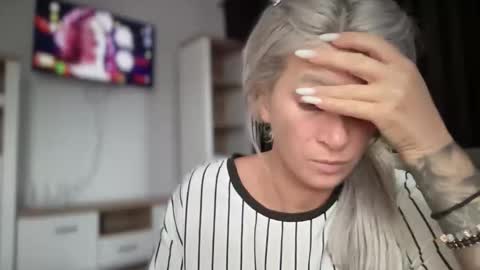 Snapshot of jessye_vega chatting on October 12, 12:29 pm Jessye online show from October 12, 12:29 pm