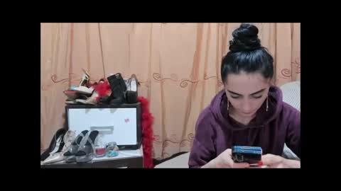 Jessylonghair online show from June 8, 9:25 pm