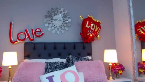 Snapshot of jessyzoe chatting on February 7, 12:17 pm Jessy online show from February 7, 12:17 pm