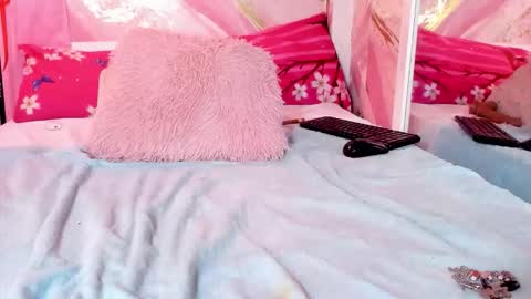 Jessy online show from December 5, 5:58 pm