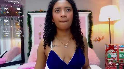 Snapshot of jessyzoe chatting on December 24, 12:00 pm Jessy online show from December 24, 12:00 pm