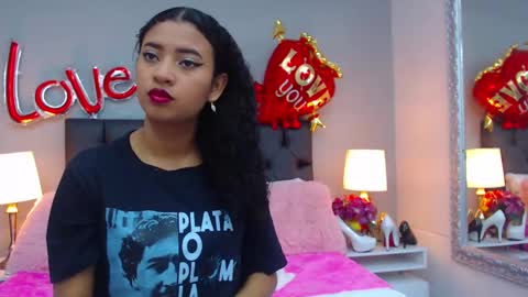 Snapshot of jessyzoe chatting on February 15, 11:39 am Jessy online show from February 15, 11:39 am