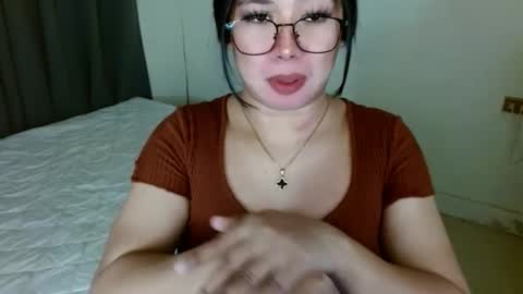 Snapshot of jewel_28 chatting on December 20, 7:17 pm Jewel online show from December 20, 7:17 pm
