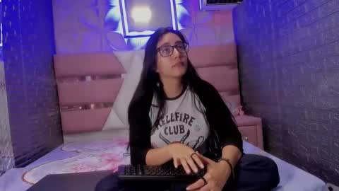 Queen online show from February 22, 9:21 pm