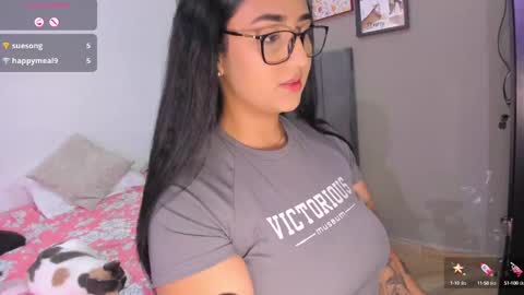 Snapshot of jhacky_sweet chatting on February 25, 7:16 pm jhackelin My independent account online show from February 25, 7:16 pm
