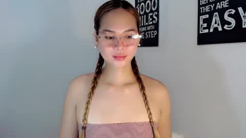 JHESSI online show from February 26, 2:27 pm