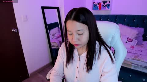 Jhiinny online show from January 25, 11:13 am