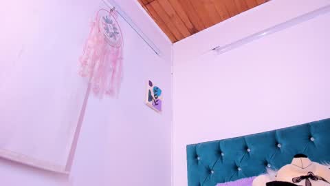 Jhiinny online show from February 15, 11:06 am