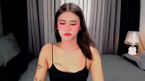 jhuliana_and_charles_room online show from October 26, 5:14 am