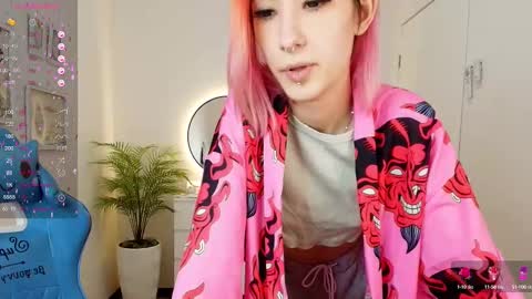 Snapshot of jinx_boom chatting on February 16, 8:10 am jinx_boom online show from February 16, 8:10 am