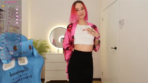 Snapshot of jinx_boom chatting on February 2, 8:24 am jinx_boom online show from February 2, 8:24 am