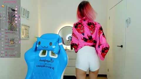 Snapshot of jinx_boom chatting on February 15, 8:22 am jinx_boom online show from February 15, 8:22 am