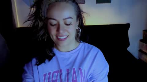 Johana              online show from November 10, 10:10 am