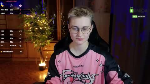 J online show from February 25, 8:18 pm