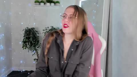 joann_shermann online show from November 25, 1:08 am