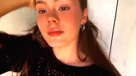 Mila online show from March 24, 10:31 am