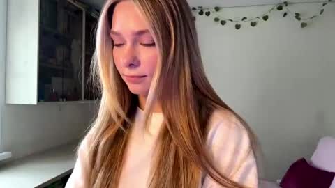 Emma online show from May 28, 12:25 pm