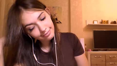 Jennifer online show from November 13, 5:45 pm