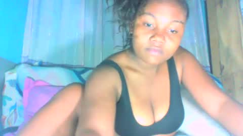 joenah012 online show from August 3, 8:07 am